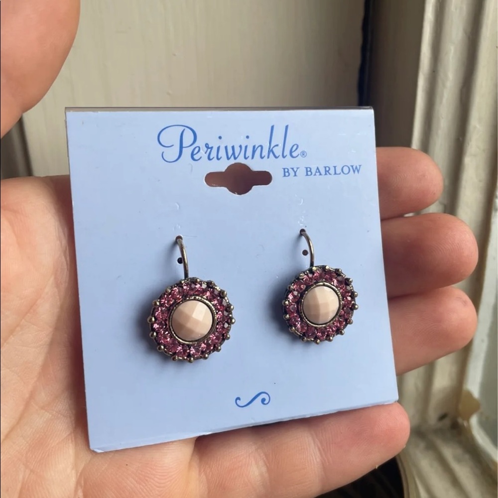 NWT Periwinkle By Barlow Crystal Pink Floral Flower Loop Earrings Accessory !